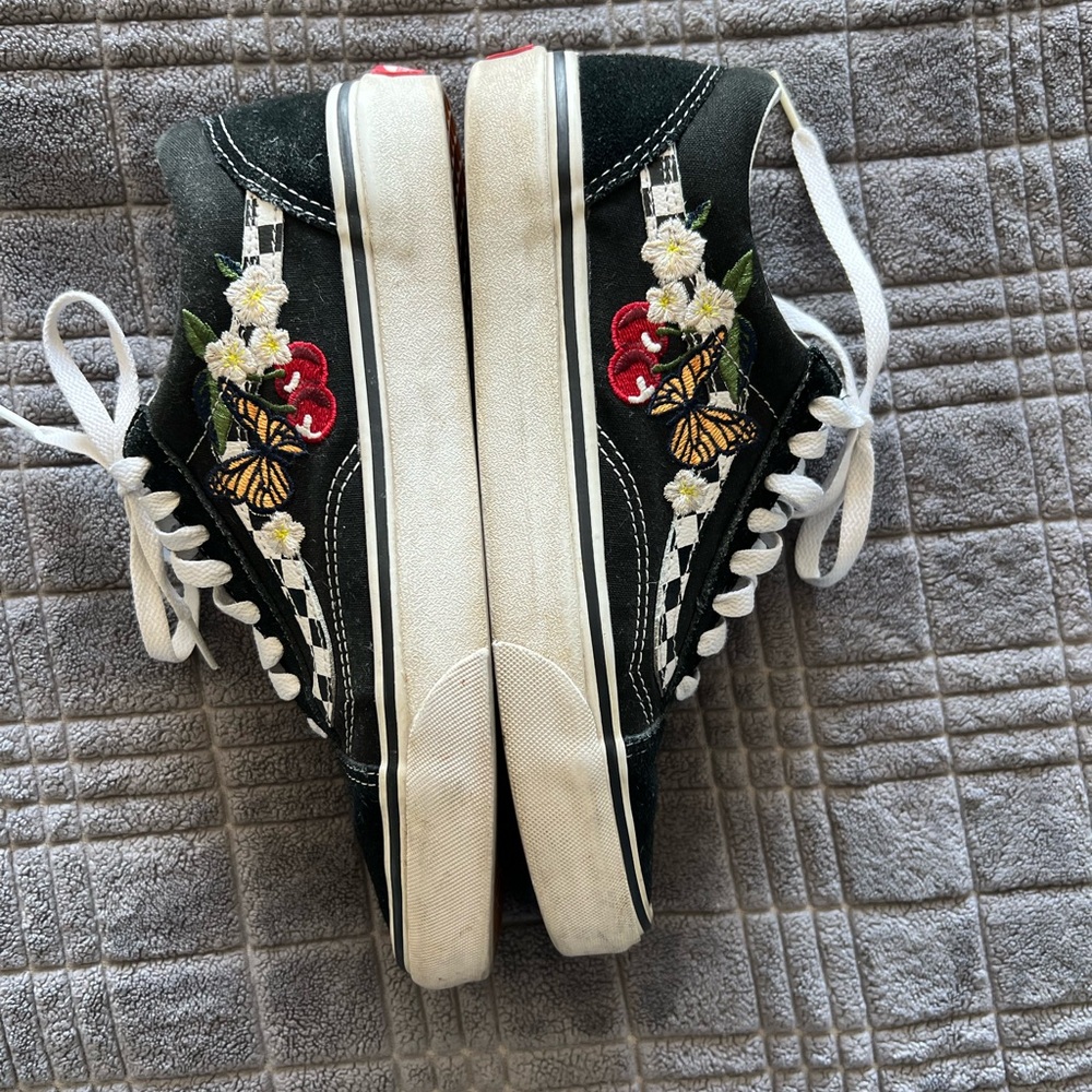 Vans Old Skool Floral Embroidery Skate Shoes, size 8.5 (women) / 7 (men) - Picture 9 of 11
